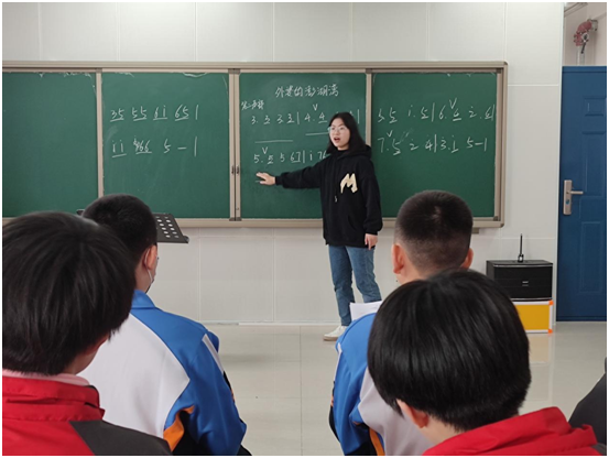 5讲授歌曲《外婆的澎湖湾》.png